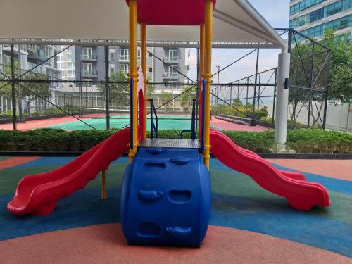 One Pacific Residence with Ocean View One Pacific Residence with Ocean View