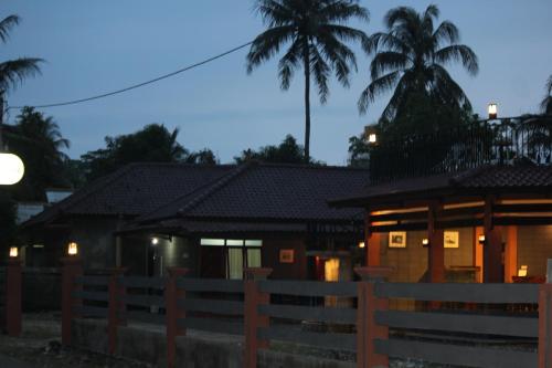 Amazon Bungalow & Cottages