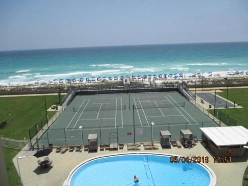 Holiday Surf & Racquet Club 613 - image 3