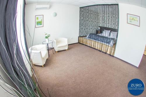 Aster Hotel-ZURO - image 2