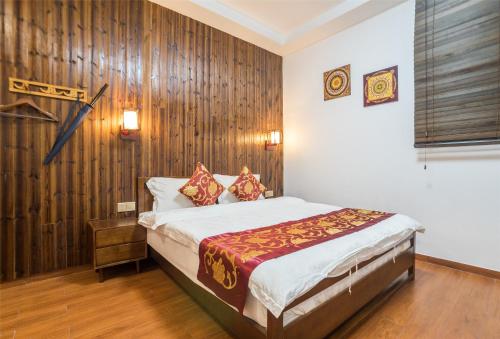 Chaozhou Hello Inn Located in Xiangqiao, hello inn is a perfect starting point from which to explore Chaozhou. Offering a variety of facilities and services, the property provides all you need for a good nights sleep. 