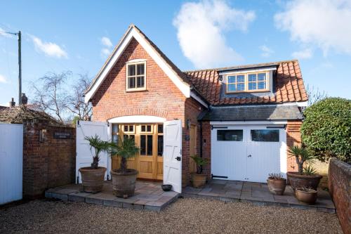 Two-Bedroom House image 1