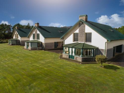  VILLA CAMELIA - GOLF NEARBY, Unterkunft in Santo da Serra