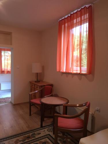  Muskátli Munkásszállás, Ferienwohnung in Tatabánya