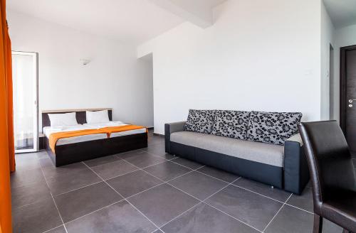 Hotel Cosmos - image 6