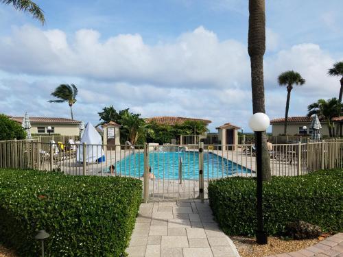Beach & Waterway RFV Resort BB in Hillsboro Part (FL)