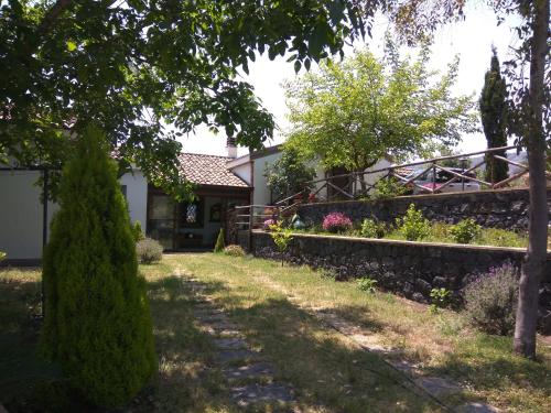 Alberto Mt Etna B&B & Holiday rentals – Zafferana, CA