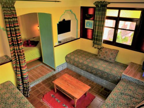 1 double bed, 3 twin beds