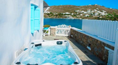 Luxury Sea House Ornos - image 5