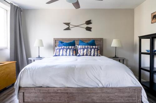 Welcoming Barn, 2 BEDROOM & 1 Bath & Parking in Atlanta, USA