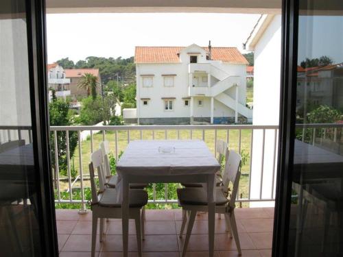 Apartments with a parking space Palit, Rab - 16356
