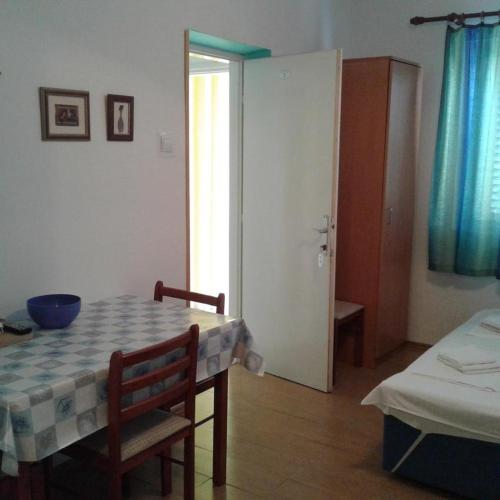  Apartment Trpanj 13664c in Trpanj