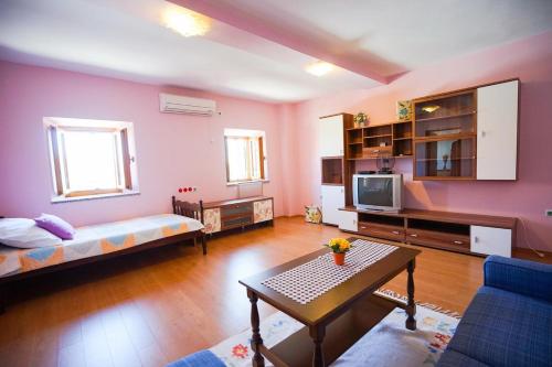  Apartment Zdrelac 15318b in Ždrelac