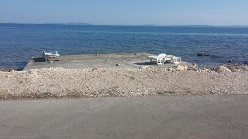 Apartments by the sea Vir - Kozjak Vir - 16386 - image 7