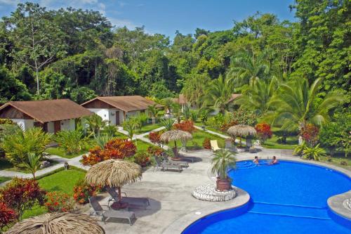 Hotel Suizo Loco Lodge & Resort – Cahuita, CA