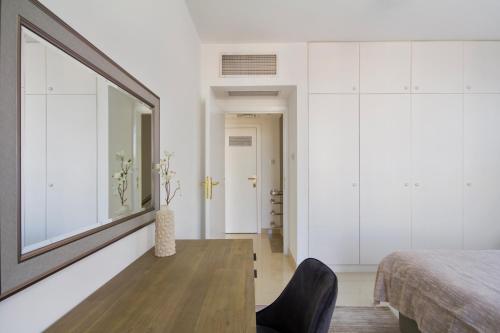 Bespoke Residences - 3 Bedroom Waikiki Townhouses - image 2