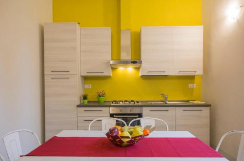Regis Condo - image 12