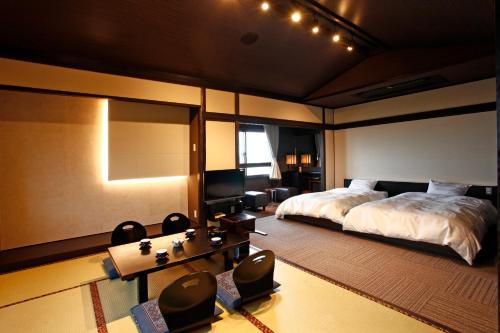 Superior Twin Room with Tatami Area