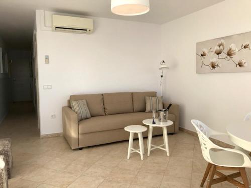 Los Fernandos, 1st line Beachfront Poniente, 2 bedroom apartment Ocean Terrace