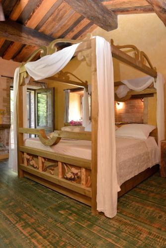 Luxury villa Colle dell'Asinello ,proprietari ,Price villa In esclusiva ed all inclusive area SPA h24 , Pool Heating 31 C , near ORVIETO