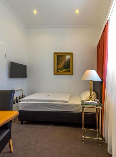 Hotel Adler 426m von Theater entfernt