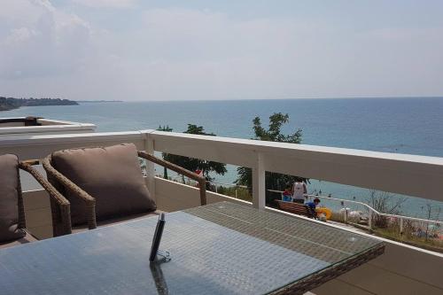  Luxury apartment on the first line ! in Nea Kallikratia