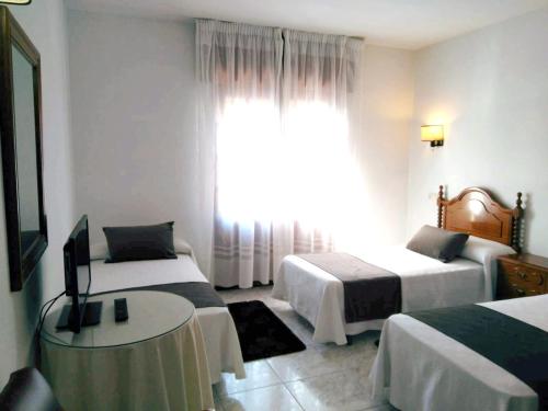 Hostal Mourelos - image 4