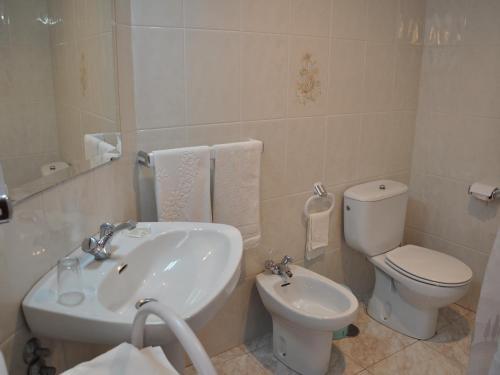 Hostal Mourelos - image 8