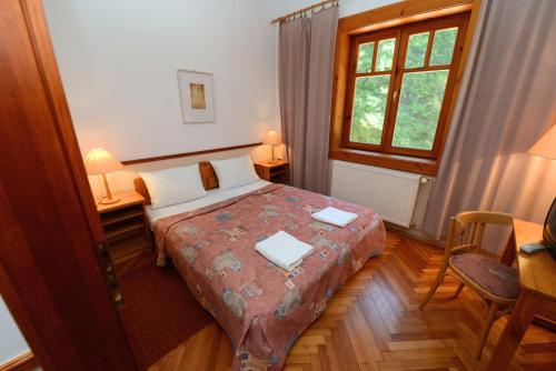 Bakony Hotel - image 6