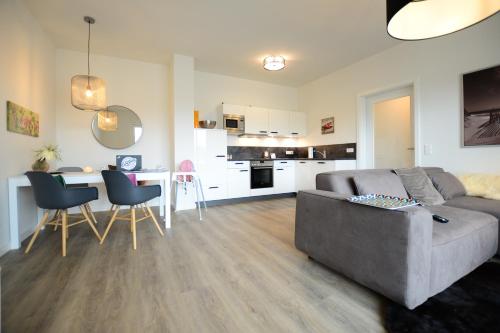 Luxstay Werder - Tap to explore photos
