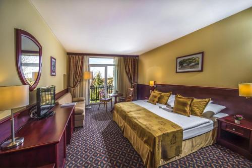 Hotel Kapitany Wellness Room Type - Twin Room with Balcony