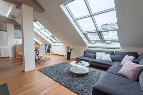 LUXURY CENTRAL DUPLEX WITH TERRACE, Прага (фото 5)