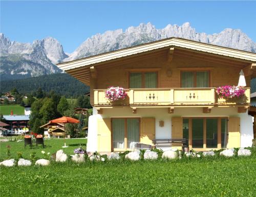 Chalet Der Tyroler Adler im Zentrum Going am Wilden Kaiser