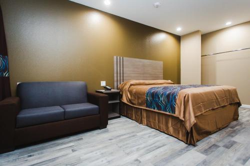 Budget Host Inn & Suites in Sugarland