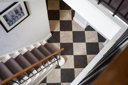 City Apartments - Fossgate Bridge - image 6