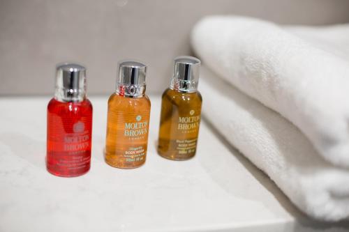 City Apartments - Fossgate Bridge - image 10