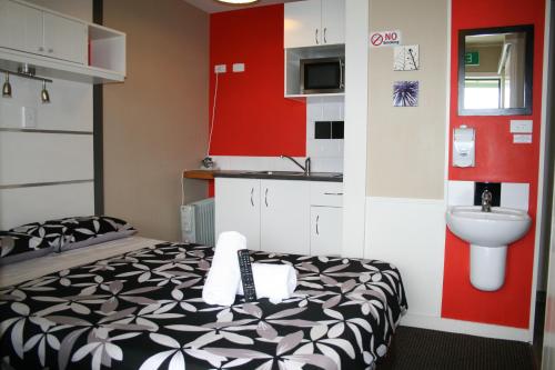Astray Motel image 19