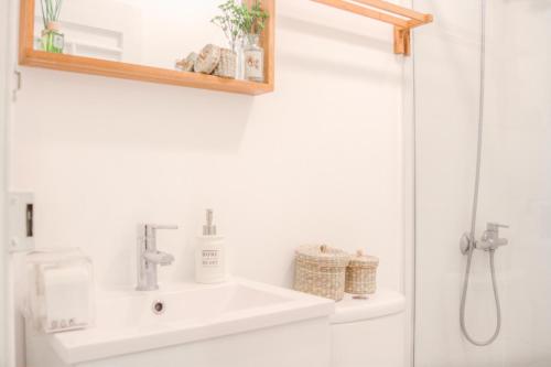 Charming Studio in Bairro Alto - Chiado! Perfect for Couples & Friends