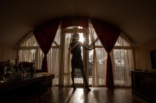 Golden House Hotel - image 2