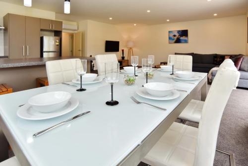 المرافق, Room to spread out - fenced lawn, pets welcome - Weston Villa in Mairehau