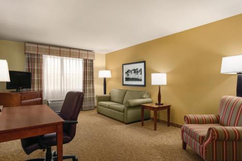 Country Inn & Suites by Radisson, Dakota Dunes, SD