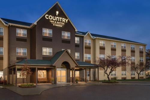 Country Inn & Suites by Radisson, Dakota Dunes, SD