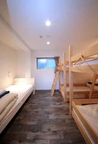 Trip & Sleep Hostel Room Type - Family Room with Shared Bathroom