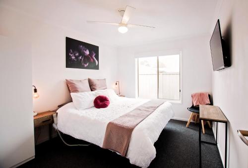 3. Sunny Shackell. Echuca Moama Holiday Accommodation