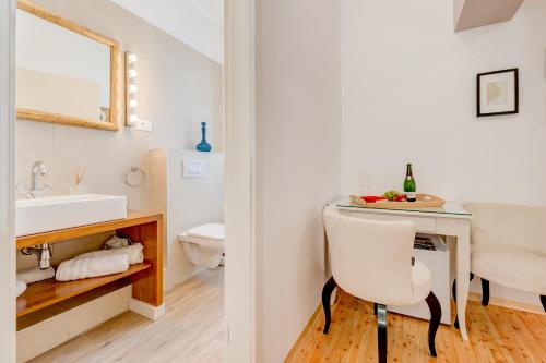 Deluxe Rooms Tramonto, Split (photo 10)