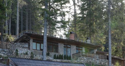 2 bedrooms, 3 beds