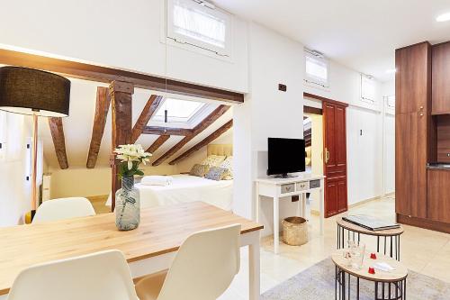 LEEWAYS APARTMENT XXIV in GRAN VÍA 2