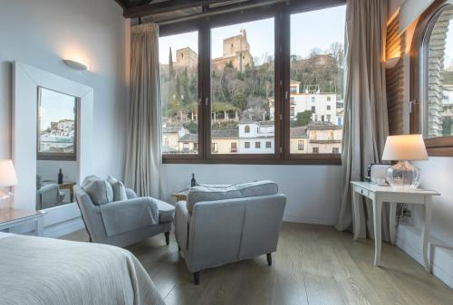 Suite with Alhambra View