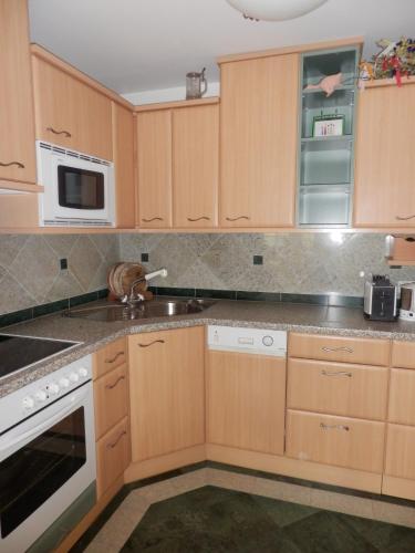 Apartment Kerer - image 6