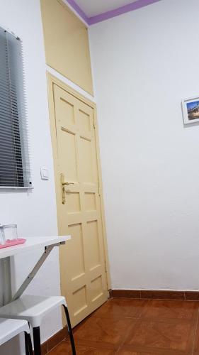 Double Room with Shower image 10